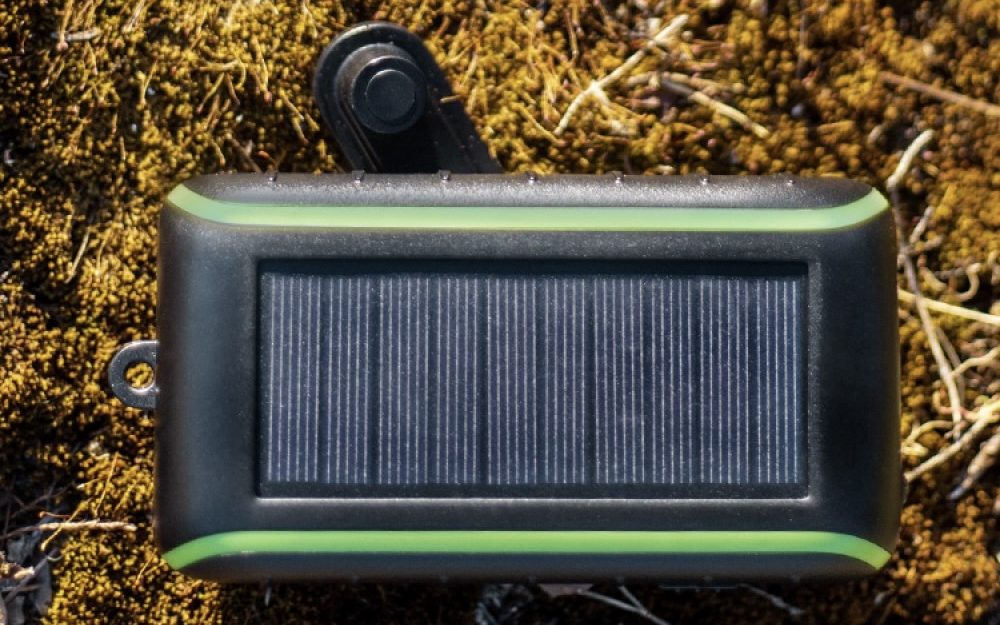 vevladdare med solceller